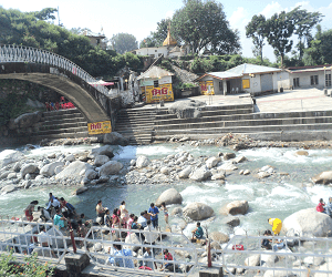 Chamunda Devi Temple Palampur — tourist place near Palampur